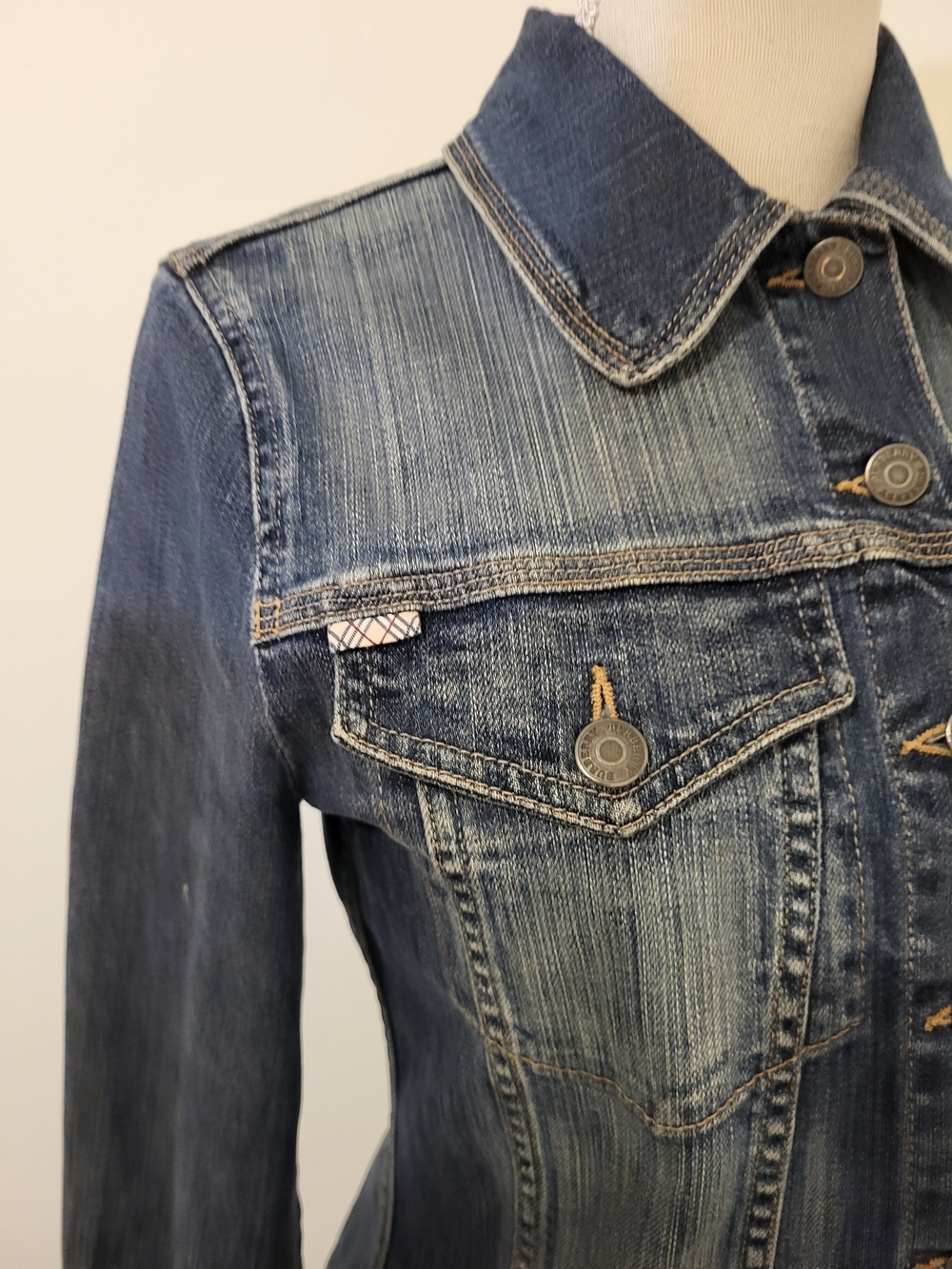 Burberry Faded Blue Slim Denim Jacket Buckled Strap Detail On Cuffs Western Bike - Picture 4 of 12
